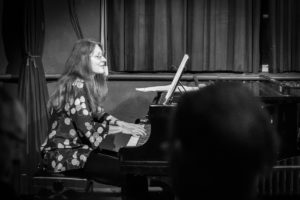 EM! GREYHOUND mit Christina Reburg, Ron Epstein & Walter Küng 03.04.19, Foto: Seraina Kurt