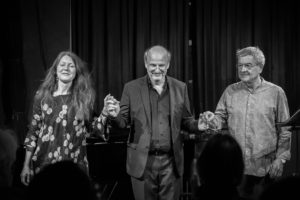 EM! GREYHOUND mit Christina Reburg, Ron Epstein & Walter Küng 03.04.19, Foto: Seraina Kurt