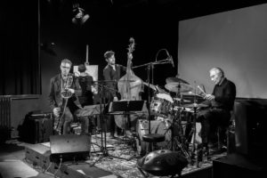 EM! UMELIEDER - Ruedi Häusermann, Marco Käppeli, Claude Meier & Lorenz Rieser, 01.05.19, Foto: Seraina Kurt